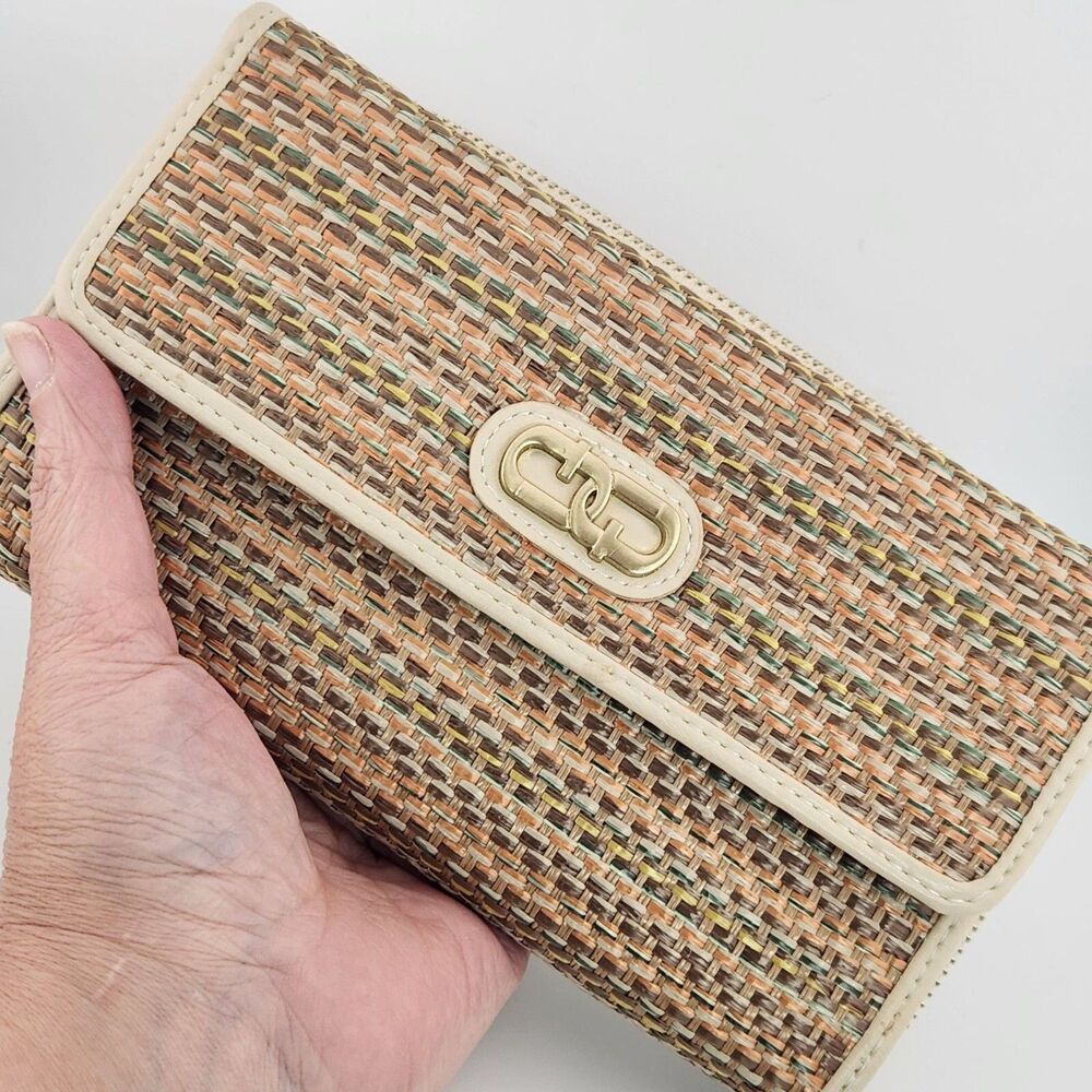Beach Vibes Straw Clutch Wristlet Holds Coins Checkbook Phone Cards & Lots More